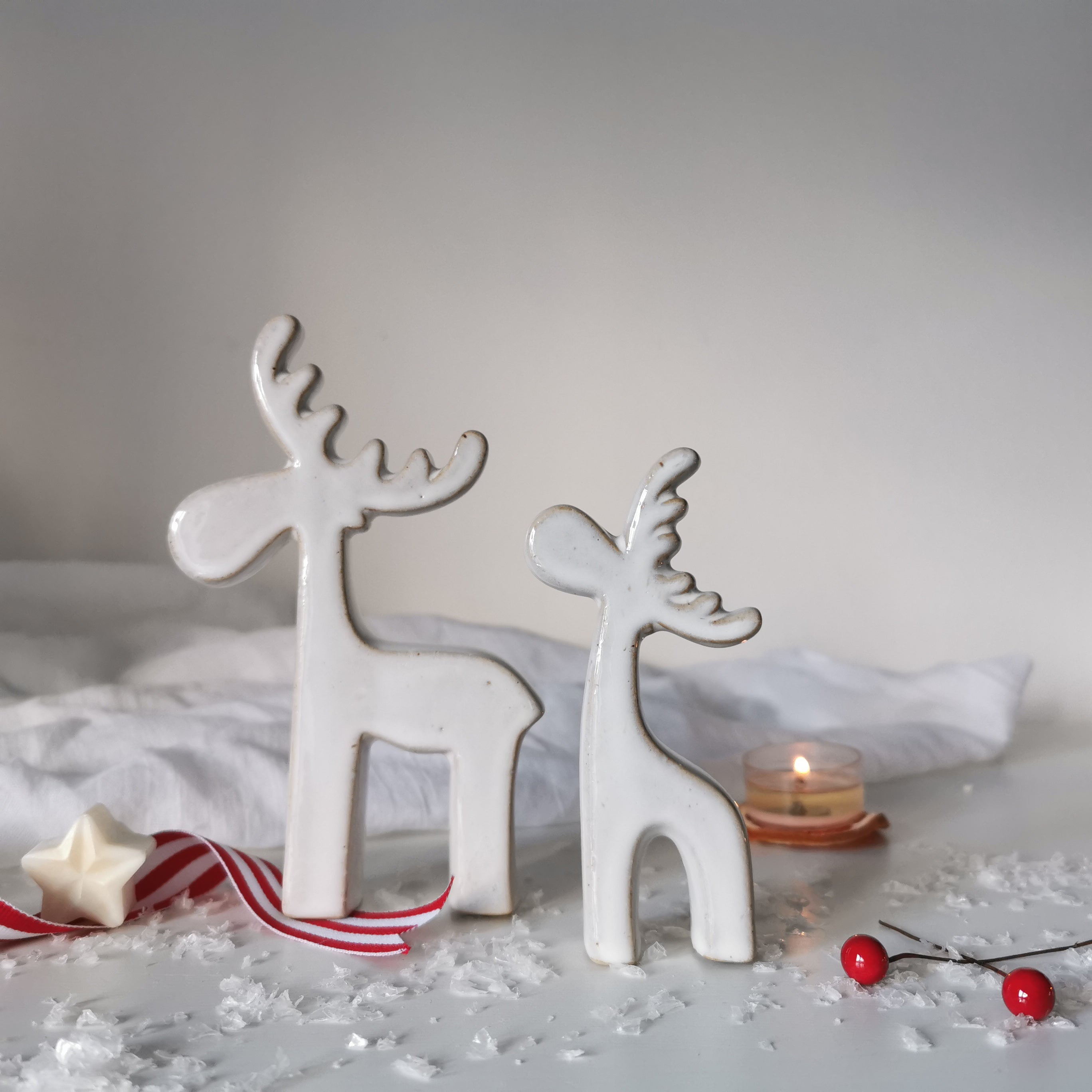 Contemporary Reindeer Minimalist Off White Christmas Decoration