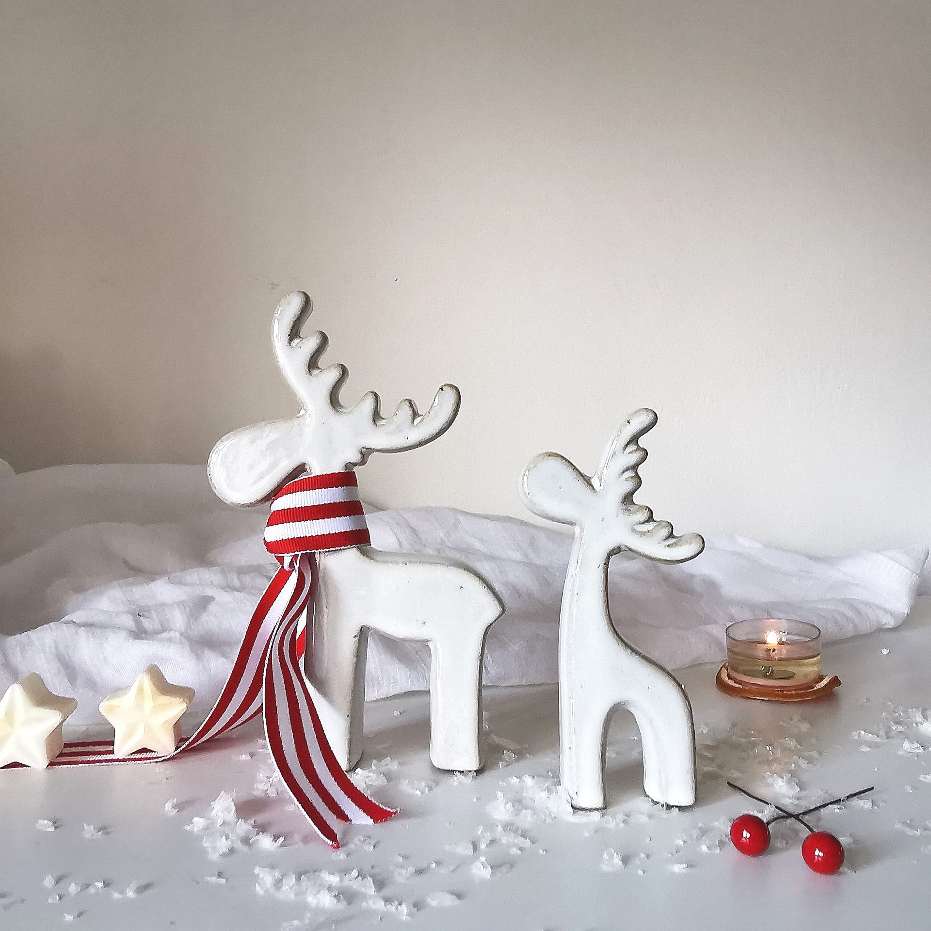 Contemporary Reindeer Minimalist Off White Christmas Decoration