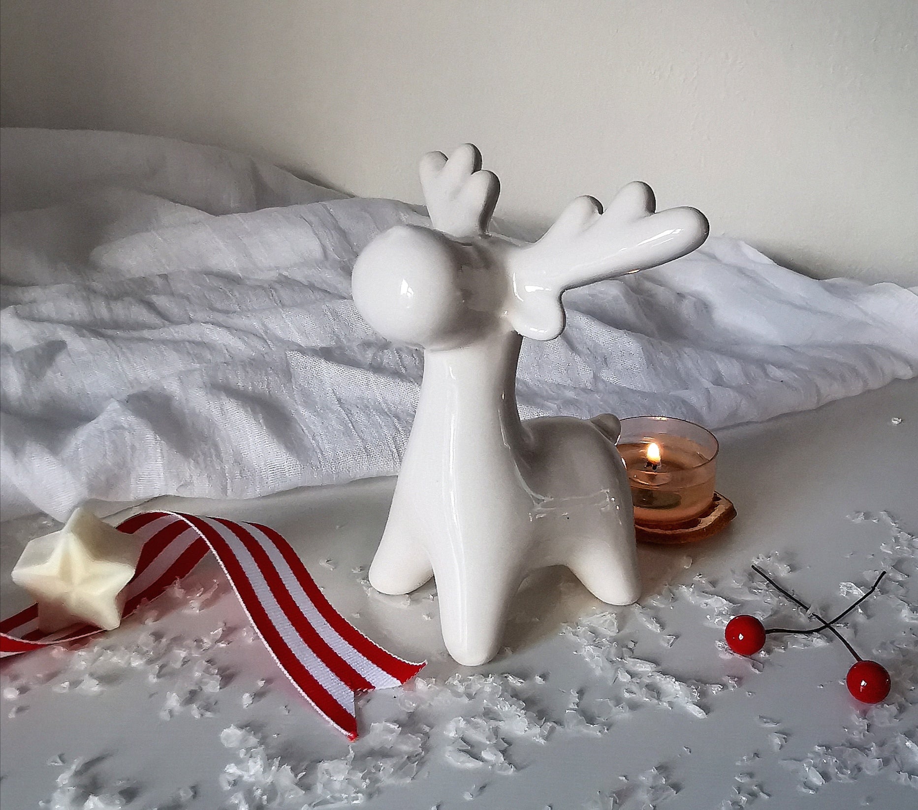 Minimalist Ceramic Reindeer Ornament