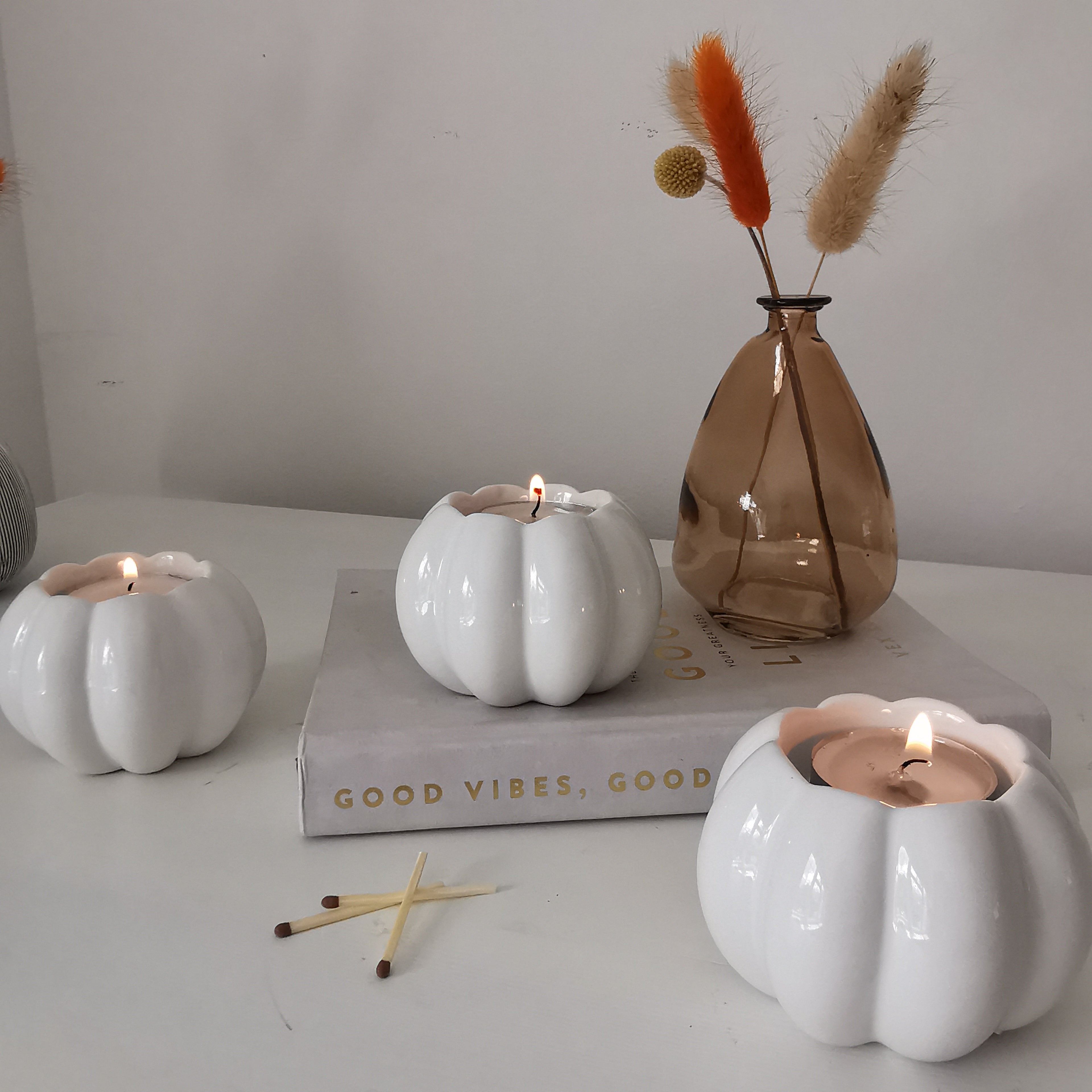 White Ceramic Pumpkin Tealight holder