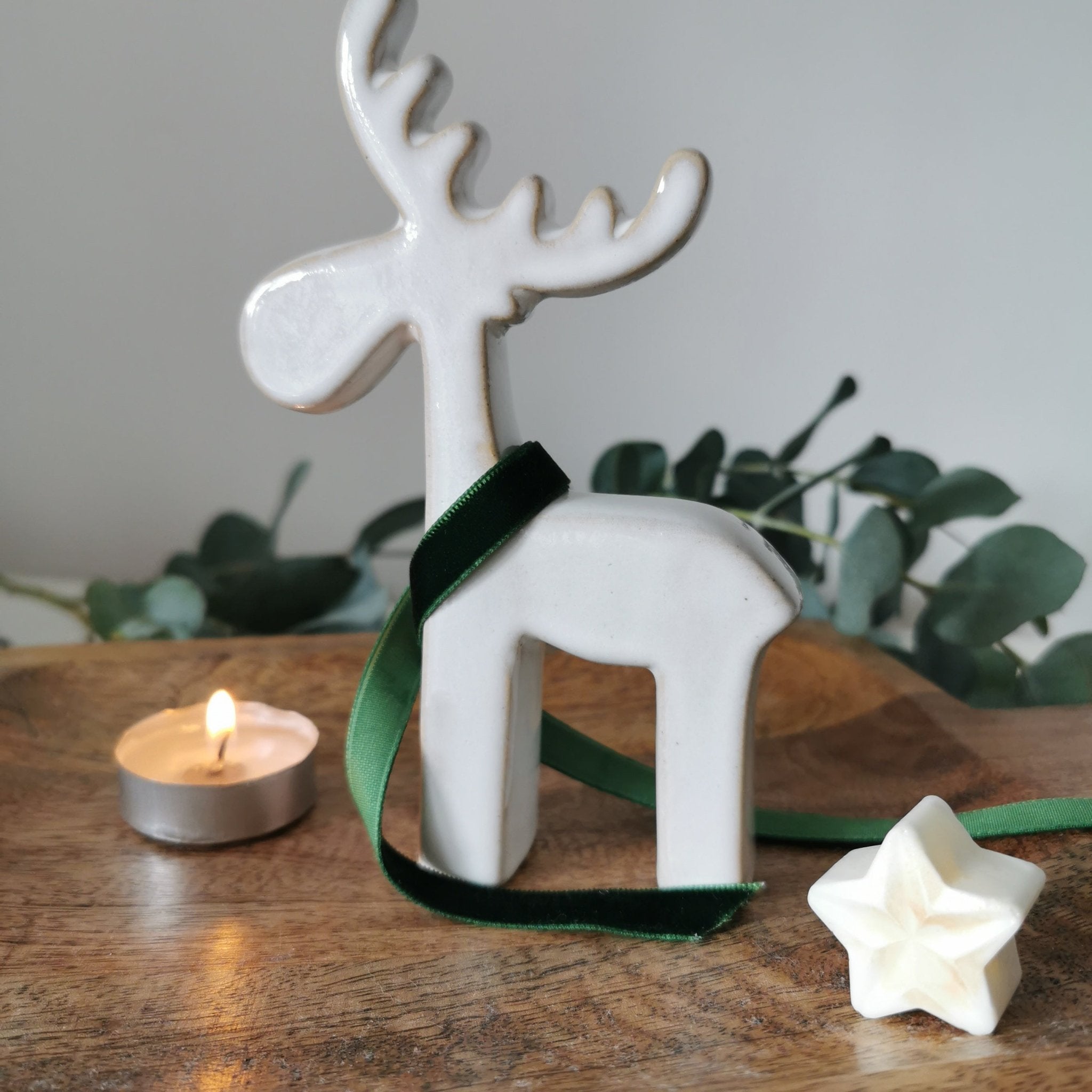 Contemporary Reindeer Minimalist Off White Christmas Decoration