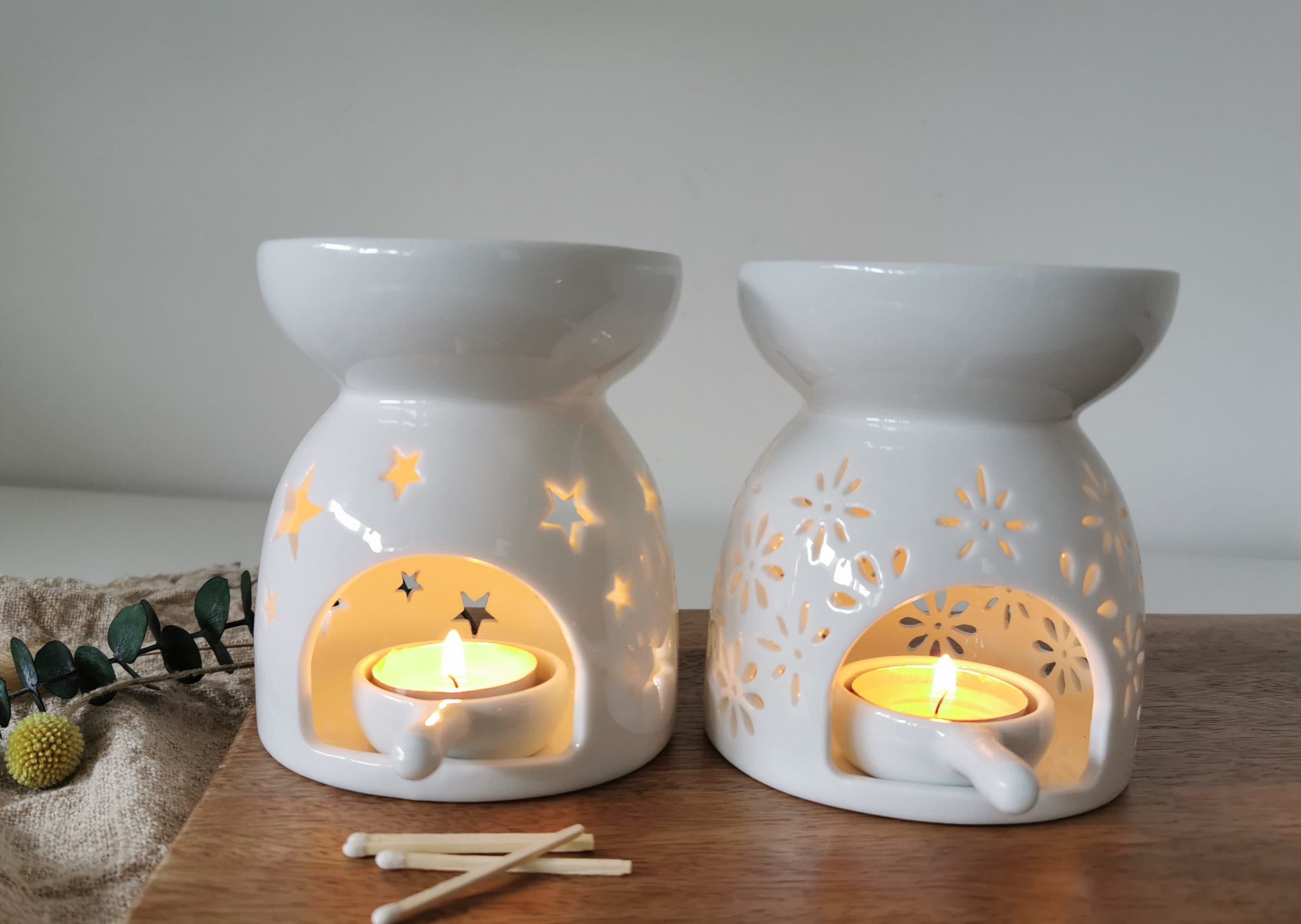 Ceramic cut out wax melt burner / oil burner Flower and Star